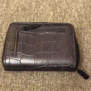 Buxton Leather Black Crocodile Pattern Multi Card Case Wizard Wallet w/ID slot